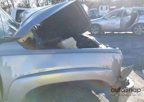 2001 Chevrolet Silverado 2500Hd Ls z USA, uszkodzony, nr VIN 1GCHC23U01F105804